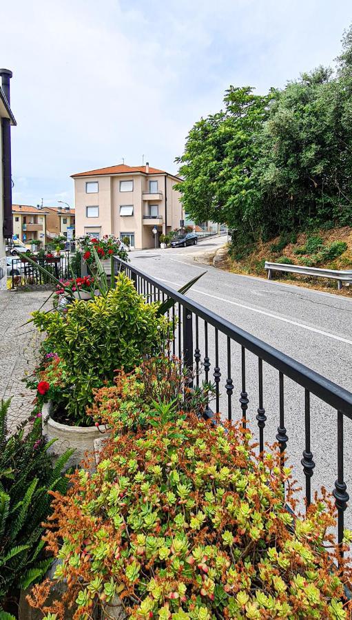 Fuori Porta Apartment Camerano Bagian luar foto